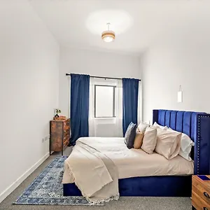 Luxury Canary Wharf 2 Bed Apt London